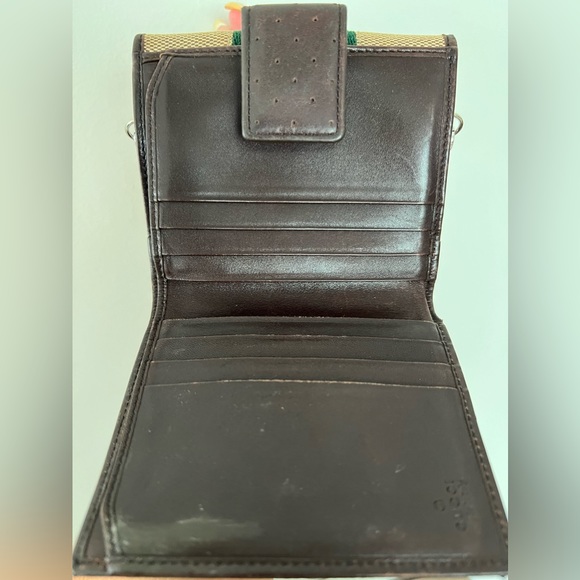 GUCCI Wallet on Chain w/box - Picture 13 of 17